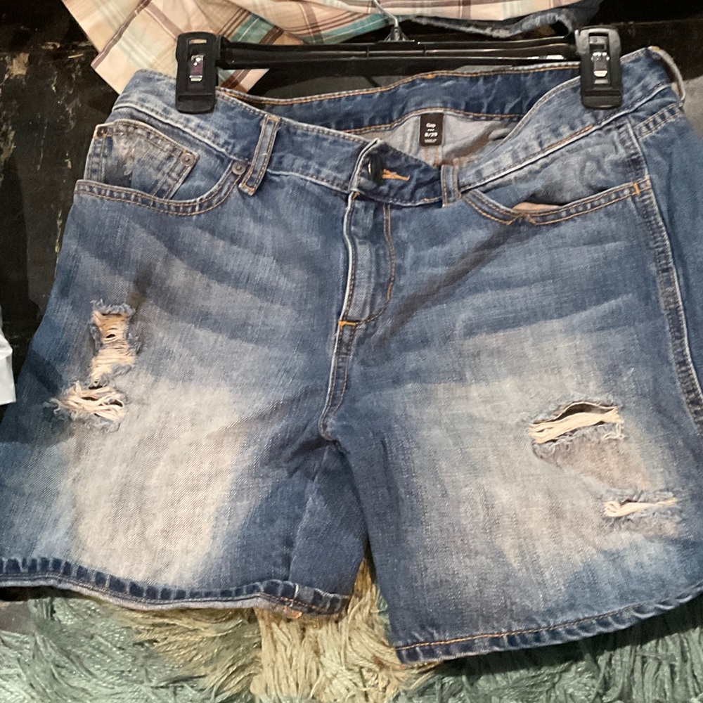 Gap size 8 Distressed Denim Women Shorts